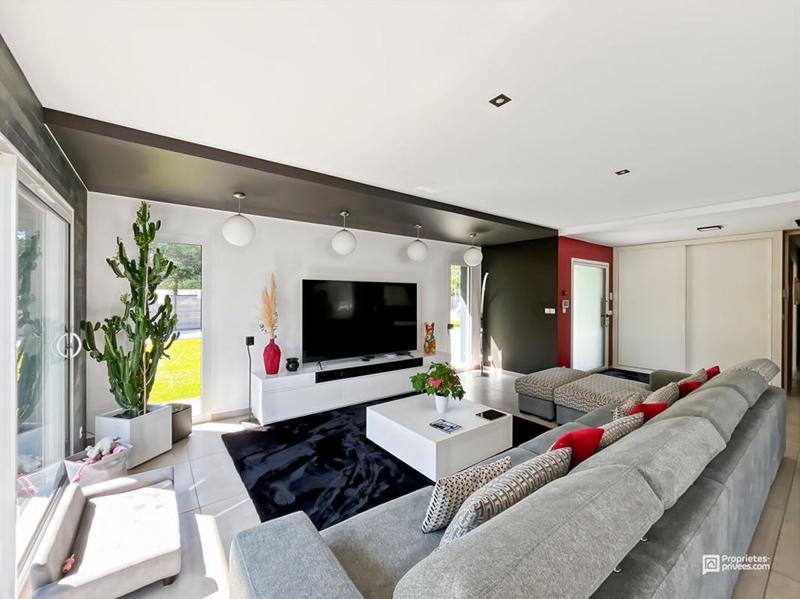 Maison - 180 m² - 6 pièces