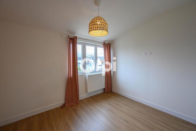 Maison - 98 m² - 5 pièces