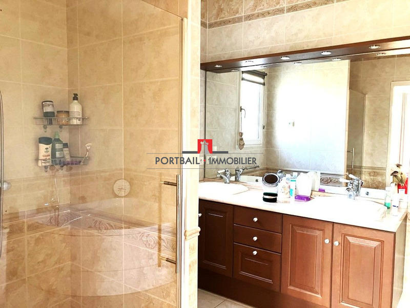 Maison contemporaine - 160 m² - 6 pièces