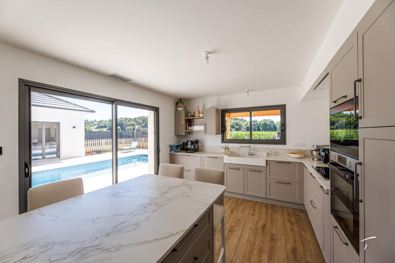 Maison - 209 m² - 7 pièces