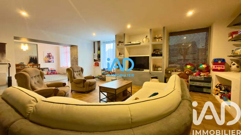 Maison - 235 m² - 5 pièces