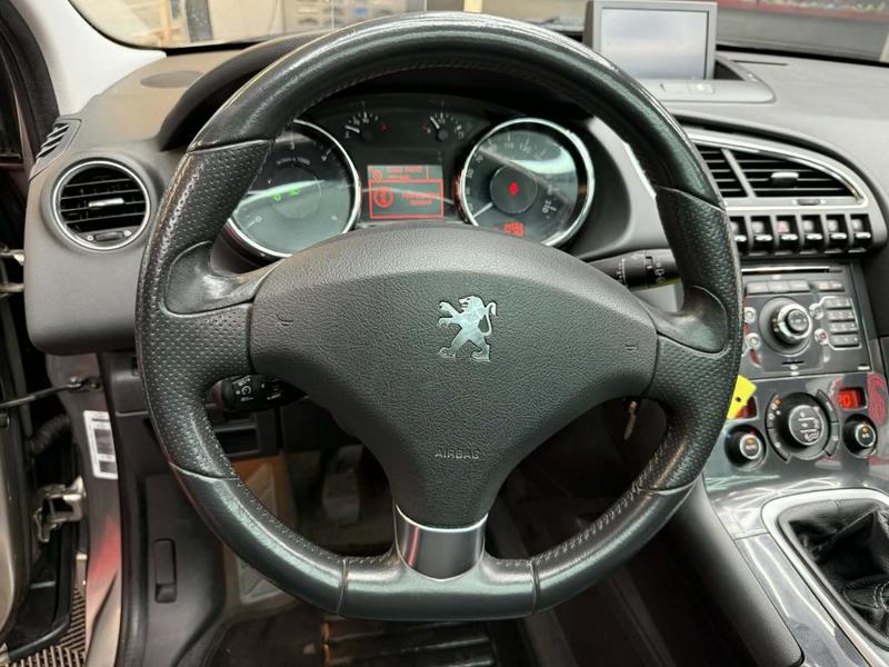 Peugeot 3008 2.0 HDi 16v 150 Cv. Feline