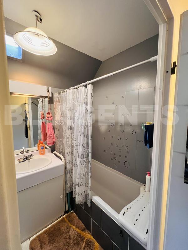 Maison - 91 m² - 5 pièces