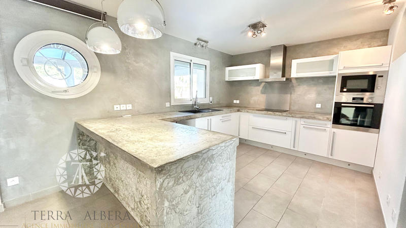 Villa - 131 m² - 5 pièces