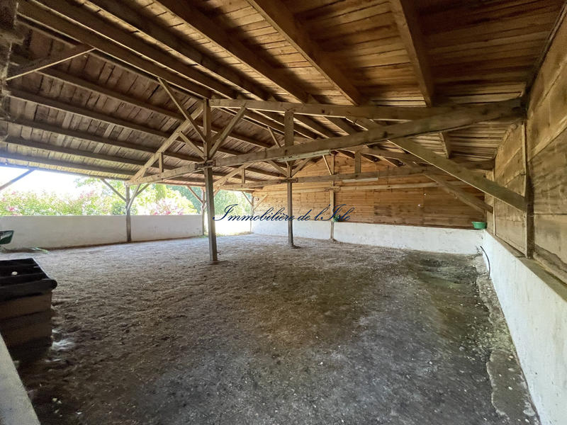 Maison - 290 m² - 8 pièces