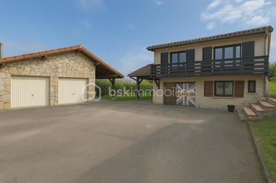 Maison - 160 m² - 6 pièces