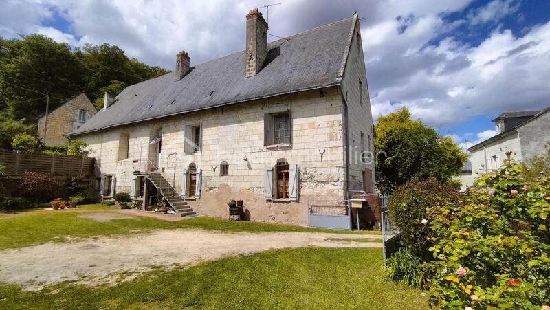 Maison - 260 m² - 11 pièces