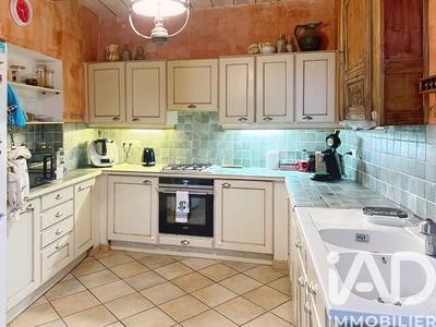 Maison - 225 m² - 7 pièces