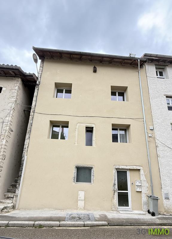 Appartement - 65 m² - 5 pièces