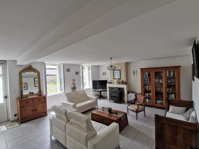 Maison - 200 m² - 7 pièces