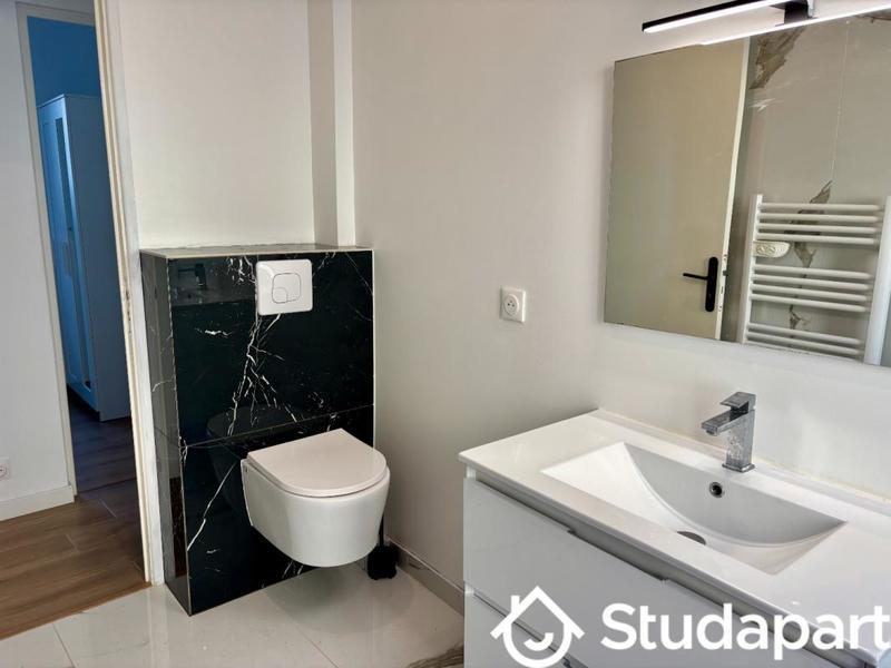 Chambre - 12 m² - 1 pièce