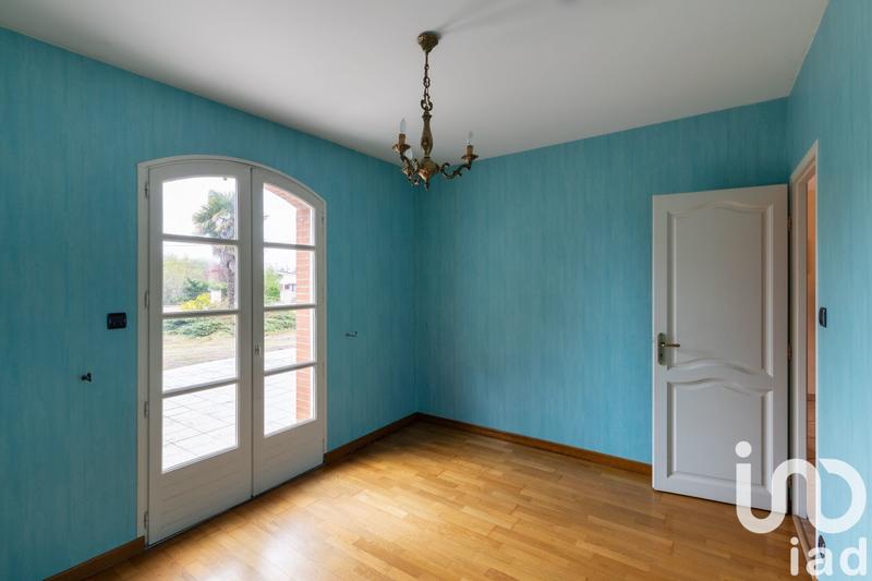 Maison - 240 m² - 5 pièces