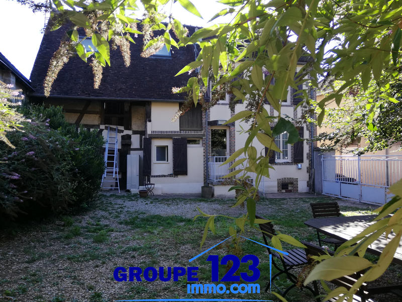 Maison - 111 m² - 5 pièces