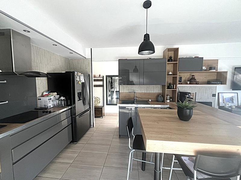 Maison - 138 m² - 6 pièces