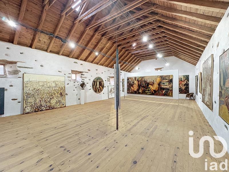 Maison - 270 m² - 11 pièces