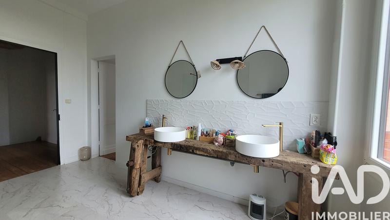 Maison - 226 m² - 8 pièces