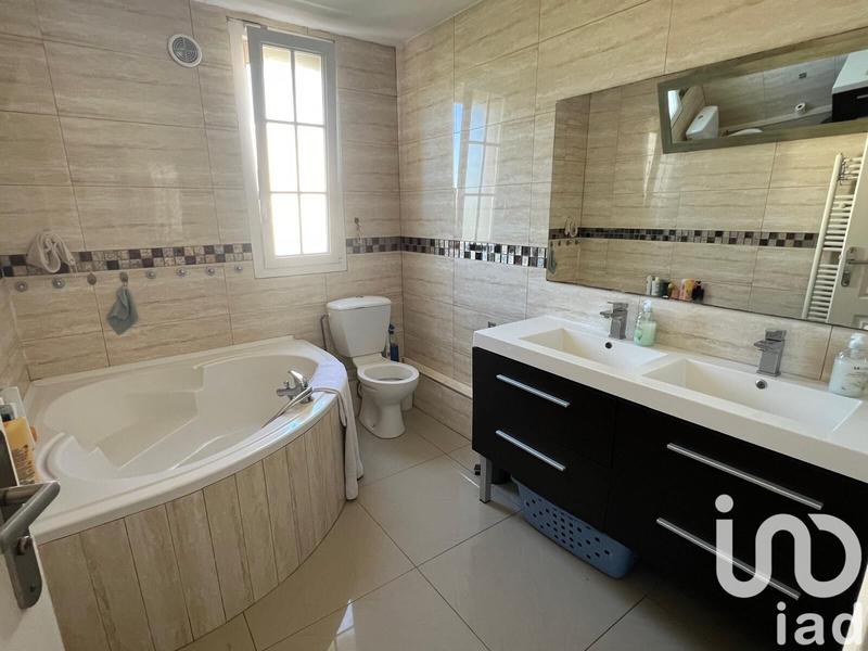 Maison - 121 m² - 6 pièces