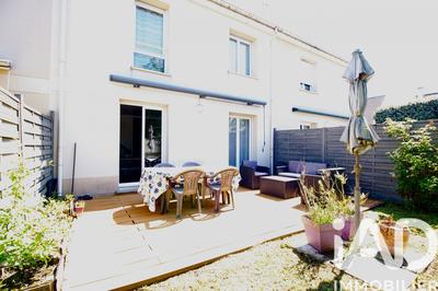 Maison - 93 m² - 5 pièces