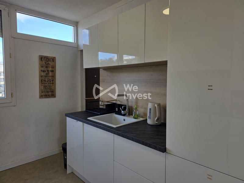 Appartement - 80 m² - 6 pièces