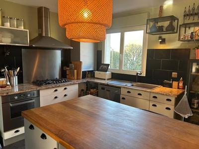 Maison - 121 m² - 5 pièces