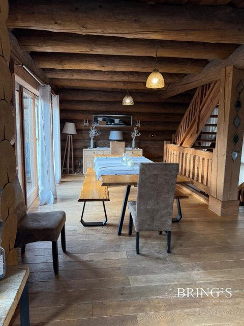 Châlet - 205 m² - 7 pièces