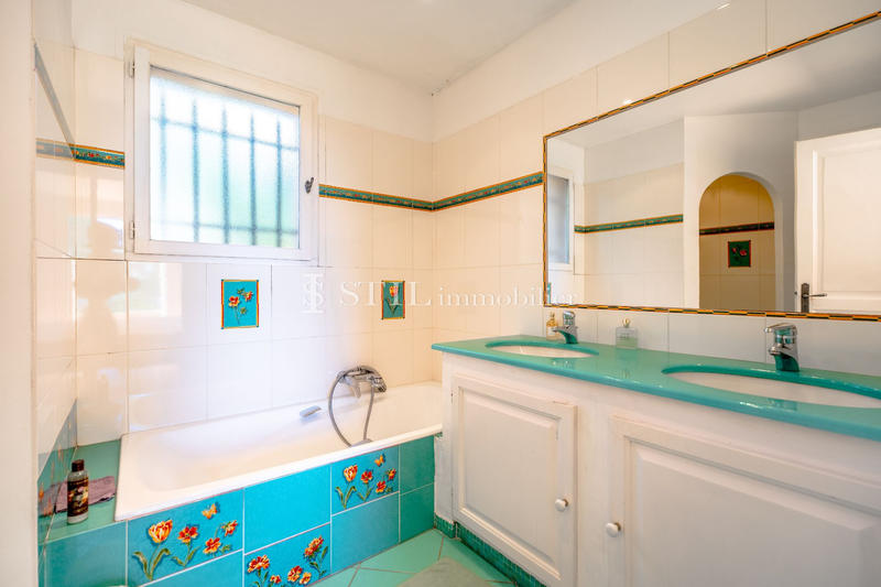 Villa - 170 m² - 6 pièces