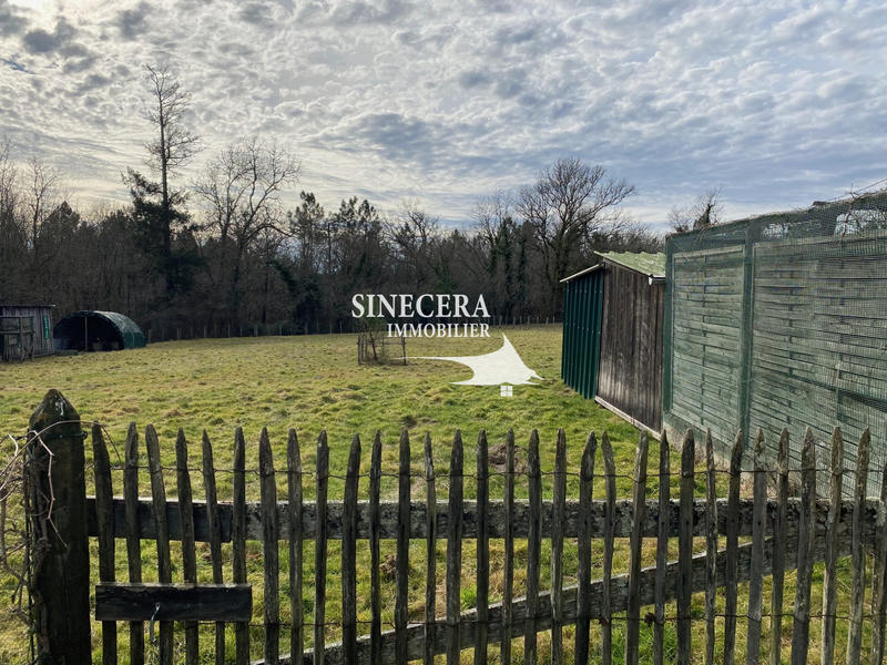 Maison - 227 m² - 9 pièces