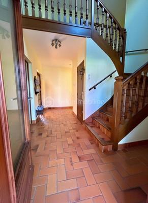 Maison - 175 m² - 8 pièces