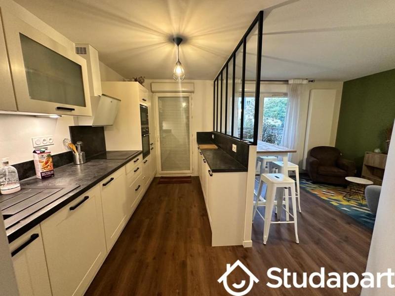 Chambre - 9 m² - 1 pièce