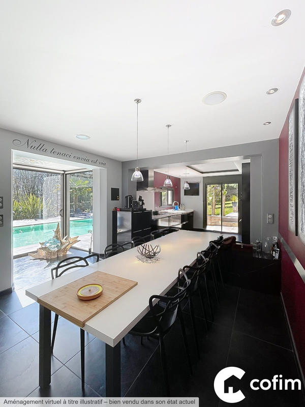 Maison contemporaine - 279 m² - 12 pièces