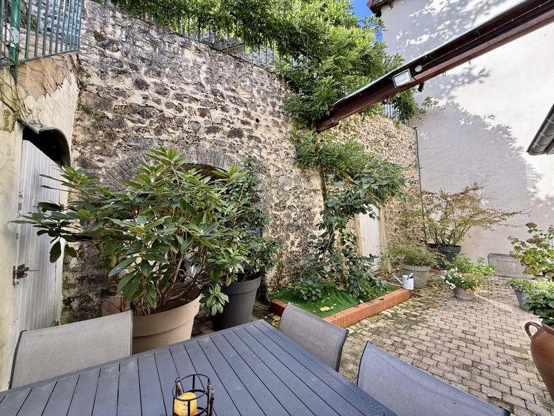 Maison - 147 m² - 5 pièces