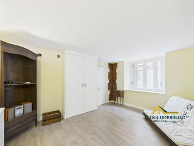 Maison - 232 m² - 2 pièces