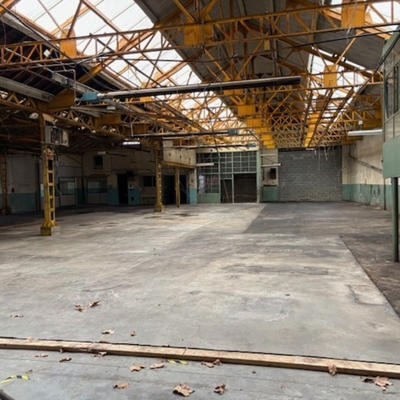 Local d'activité / Entrepôt - 1 800 m²