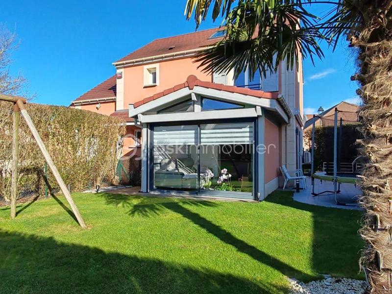 Maison - 114 m² - 6 pièces