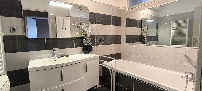 Appartement - 96 m² - 4 pièces