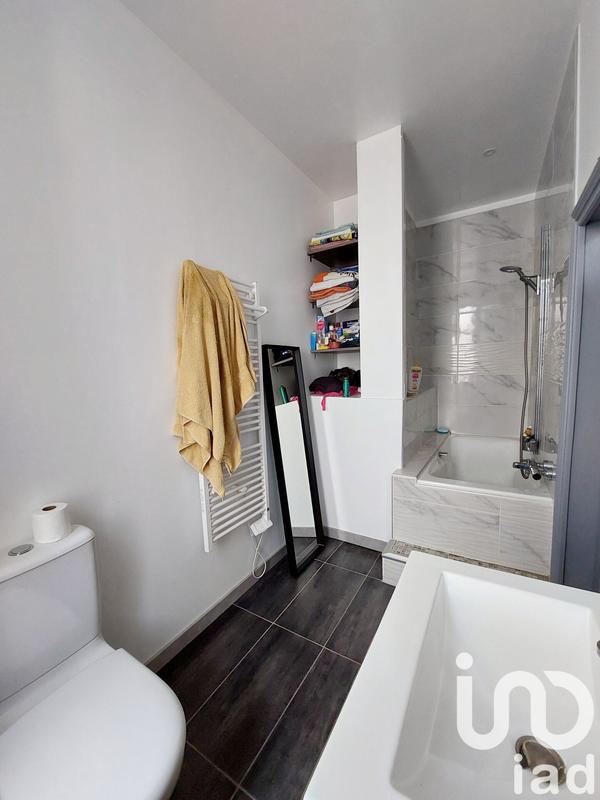 Maison - 185 m² - 10 pièces