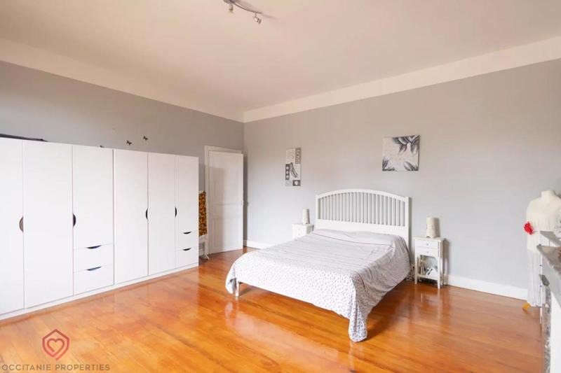 Maison de maîtres - 530 m² - 19 pièces