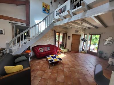 Maison - 177 m² - 7 pièces