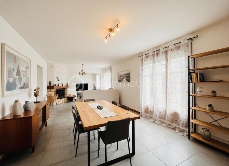 Maison - 152 m² - 6 pièces