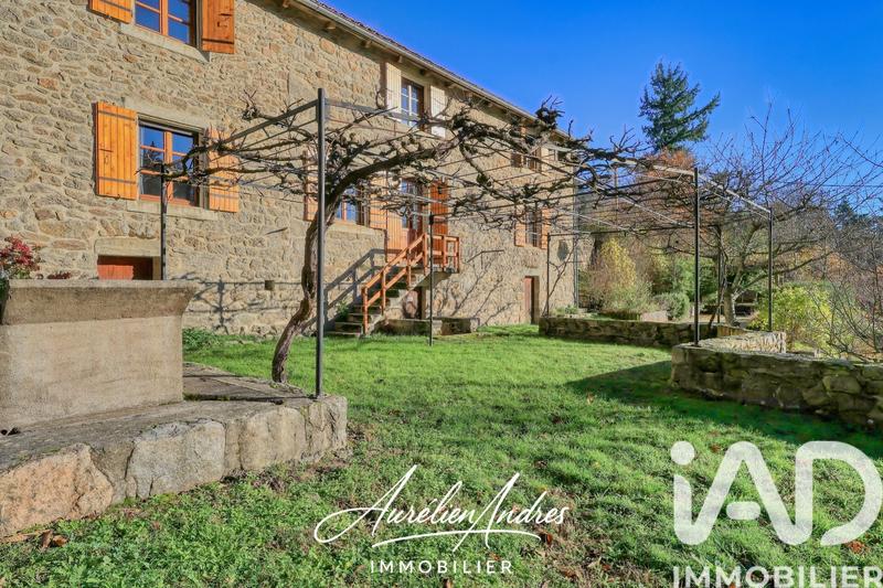 Maison - 215 m² - 6 pièces