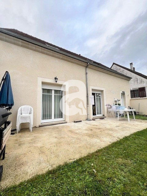 Maison traditionnelle - 132 m² - 9 pièces