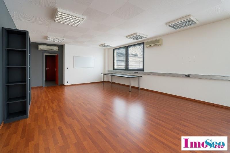Bureau - 150 m²