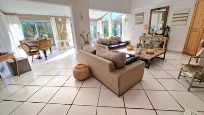 Villa - 200 m² - 5 pièces
