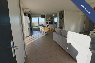 Maison traditionnelle - 89 m² - 4 pièces