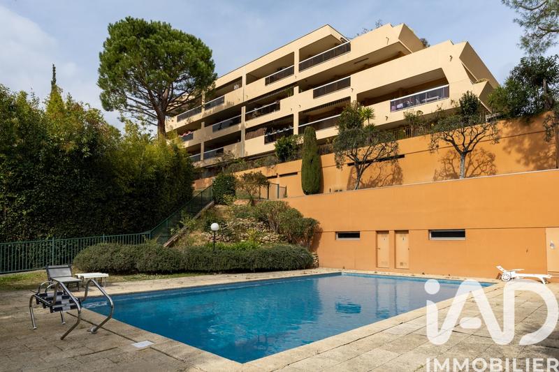 Appartement - 85 m² - 3 pièces