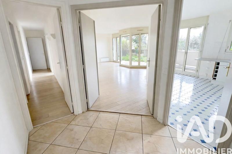 Appartement - 93 m² - 4 pièces