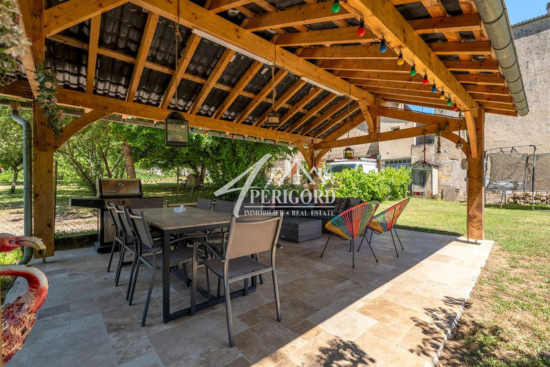 Maison ancienne - 217 m² - 8 pièces