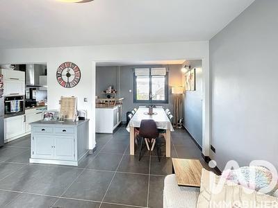 Maison - 74 m² - 5 pièces