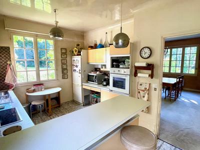 Maison traditionnelle - 185 m² - 7 pièces