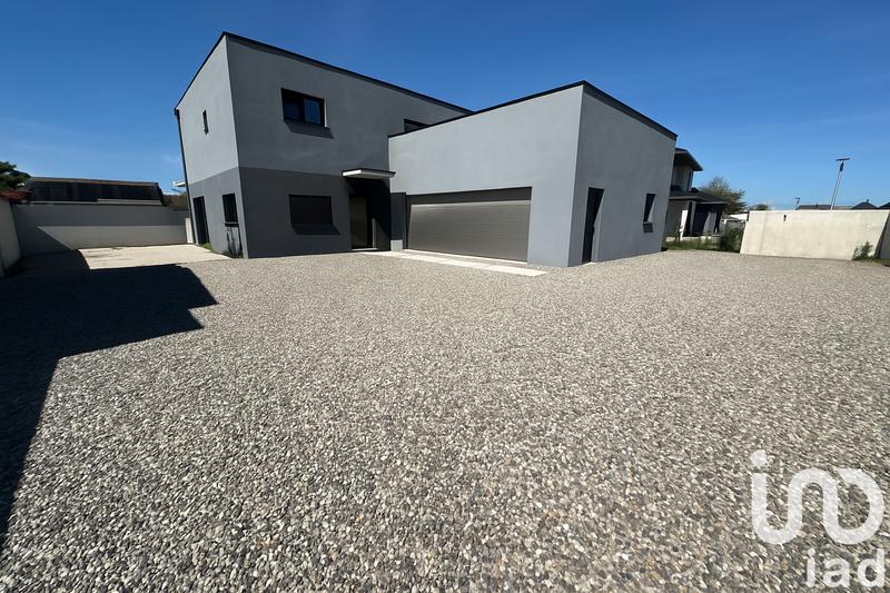 Maison - 192 m² - 6 pièces